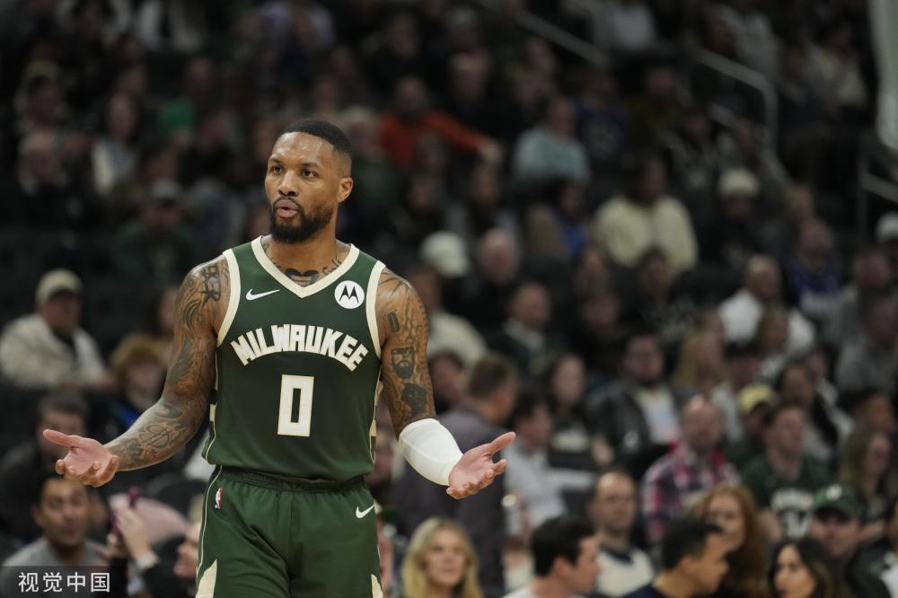 她屡屡刷新 她屡屡刷新