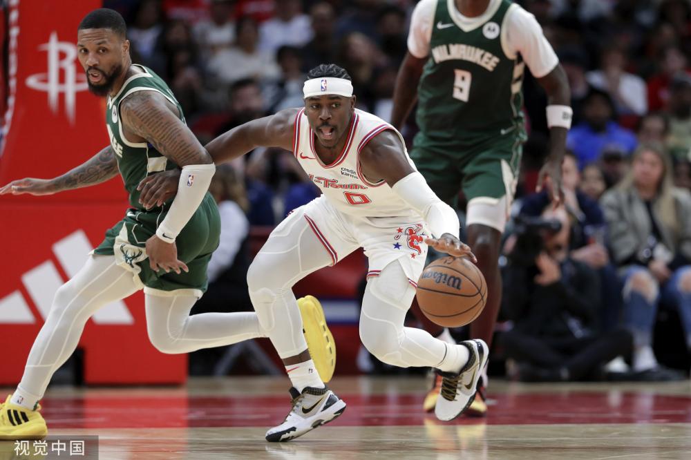 年轻中锋潜 年轻中锋潜