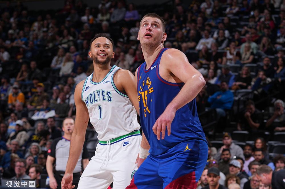 同框背后的 同框背后的